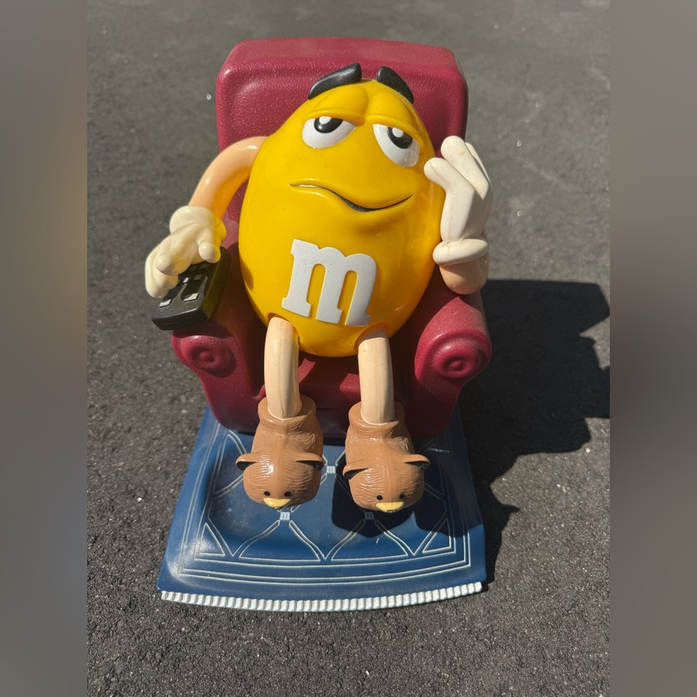 Vintage 1999 Collectible M&M's Yellow La-Z-Boy Candy Dispenser